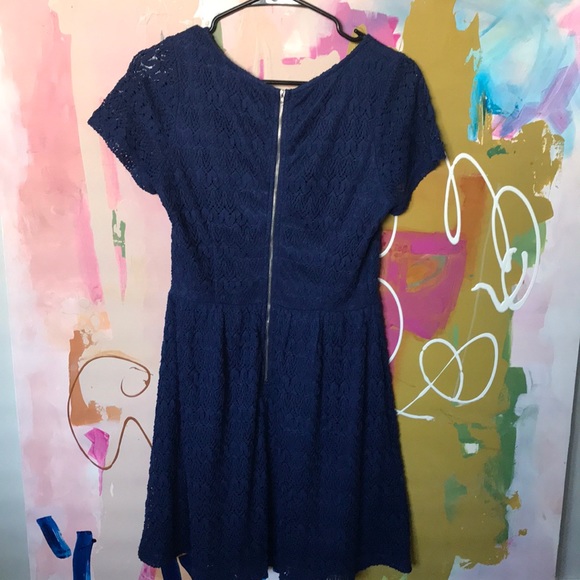 Cute dress 👗 - Picture 1 of 3